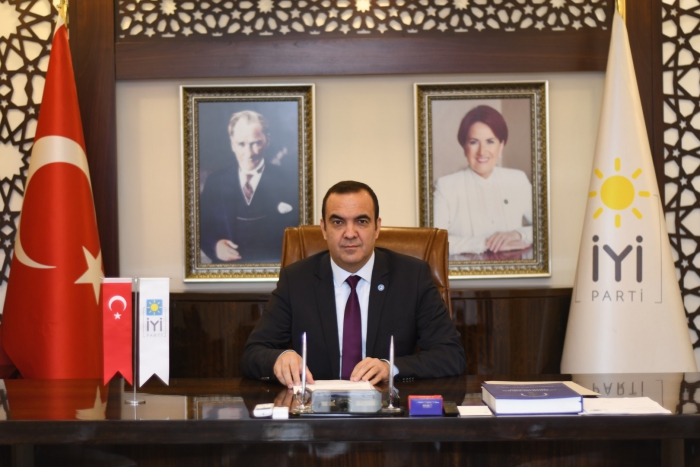 İYİ Parti İzmir İl Başkanı ve Yönetimi Görevlerine Devam Ediyor