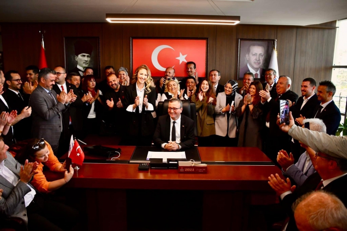 Alper Şen Biga'da Rekor Oyla Seçildi: "Biga Yeni Bir Döneme Giriyor!"