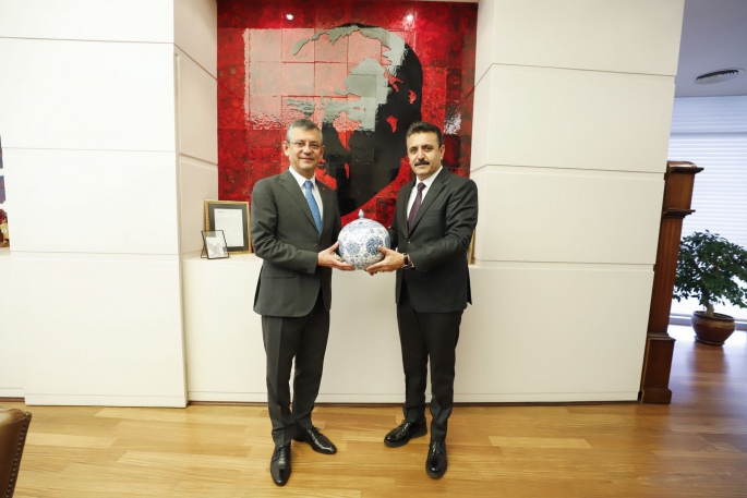 Başkan Kırgöz’den Genel Başkan Özgür Özel’e ziyaret