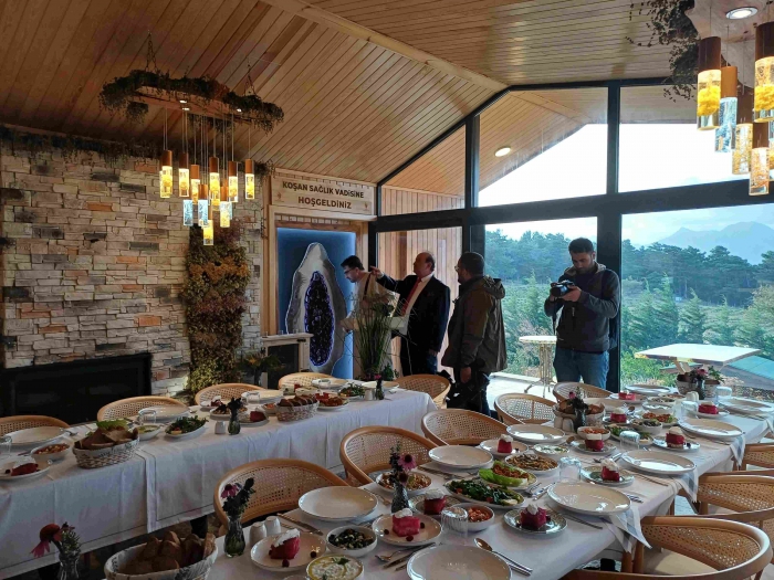 Kazdağları’nda Alternatif Sağlık Turizminin Yıldızı: Apiterapi ve Aromaterapi Kafe