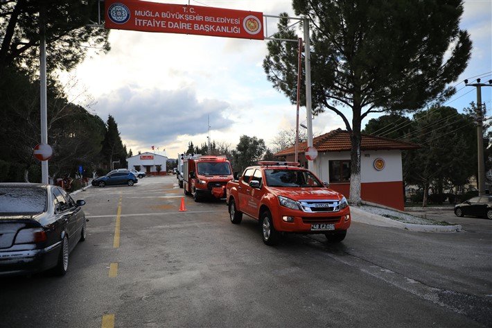 Büyükşehir Ekipleri Deprem Bölgesi İçin Yola Çıktı