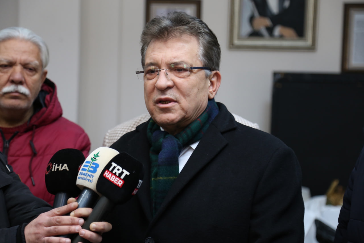 Edremit'ten deprem bölgesine yardım eli