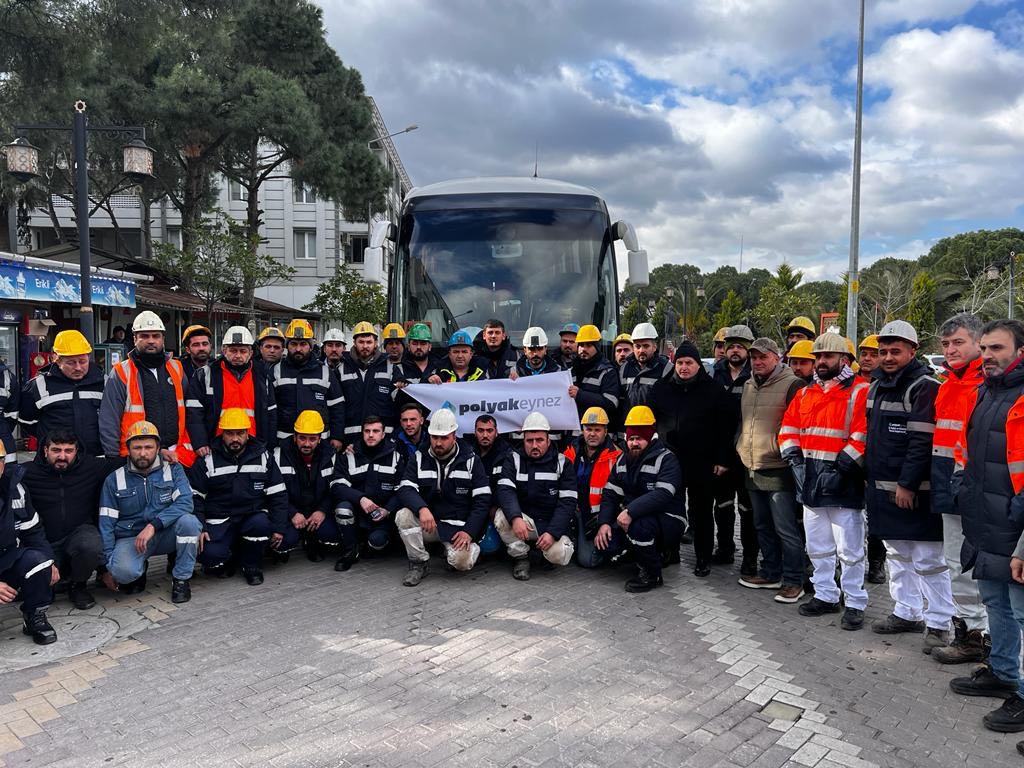 Kınık Polyak Kurtarma Timi 12 vatandaşı enkaz altından sağ olarak çıkardı