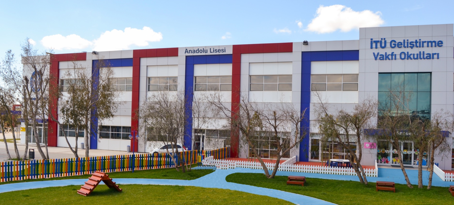 İTÜ Geliştirme Vakfı Özel İzmir Anadolu Lisesi ön kayıtları başladı.