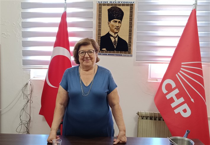 CHP FOÇA İLÇE BAŞKANI AYLA YILMAZ “ADAY DEĞİLİM”