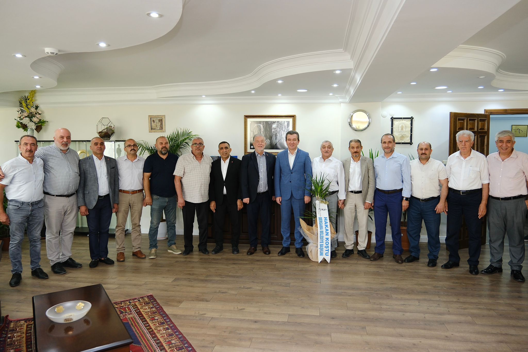 HAKAN KOŞTU VE BERGAMA ODA BAŞKANLARINDAN YALÇIN ATA’YA ZİYARET