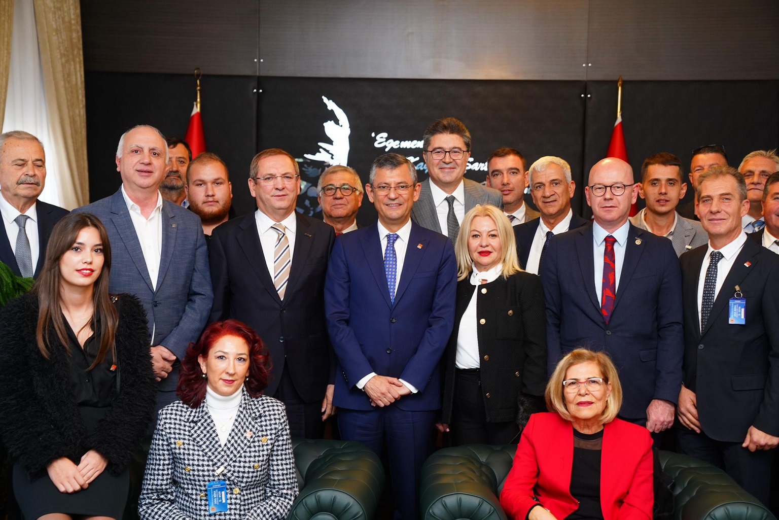 CHP LİDERİ ÖZEL İLE GELECEĞİN AYVALIK’INI KONUŞTULAR