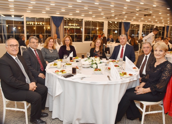 Emekliye ayrılan savcı ve hakimleriçin uğurlama gecesi düzenlendi