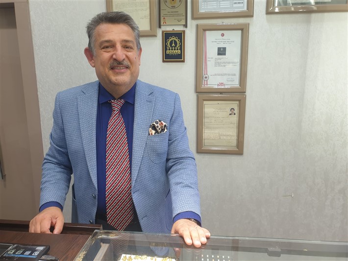 Mermut, Balçova Belediye Başkanlığı başvurusunu yaptı