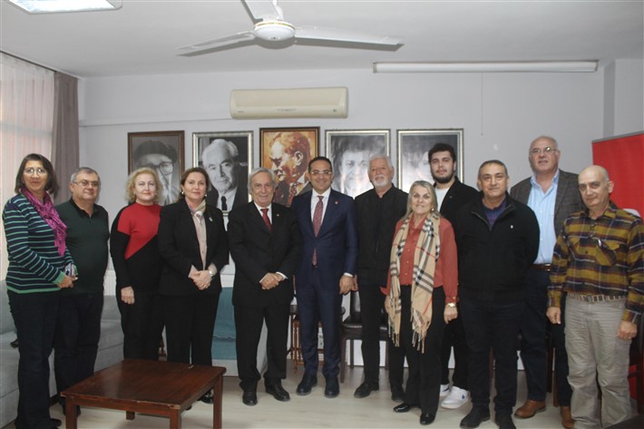 Atila, Karşıyaka’da coşkuyla karşılandı: “İzmir’in tüm renklerine sahip çıkacağız”