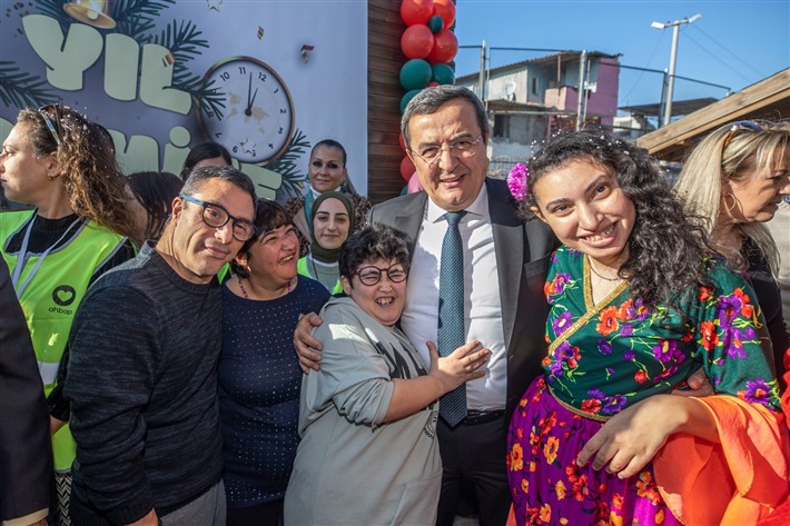 Engelsiz Yaşam Köyü’nün ardından hedef büyüttü: Batur, İzmir’e 7/24 engelli kompleksi kuracak