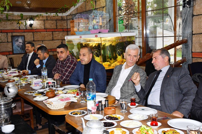 “KEMALPAŞA SİYASETİNDE ÖZLENEN TABLO”
