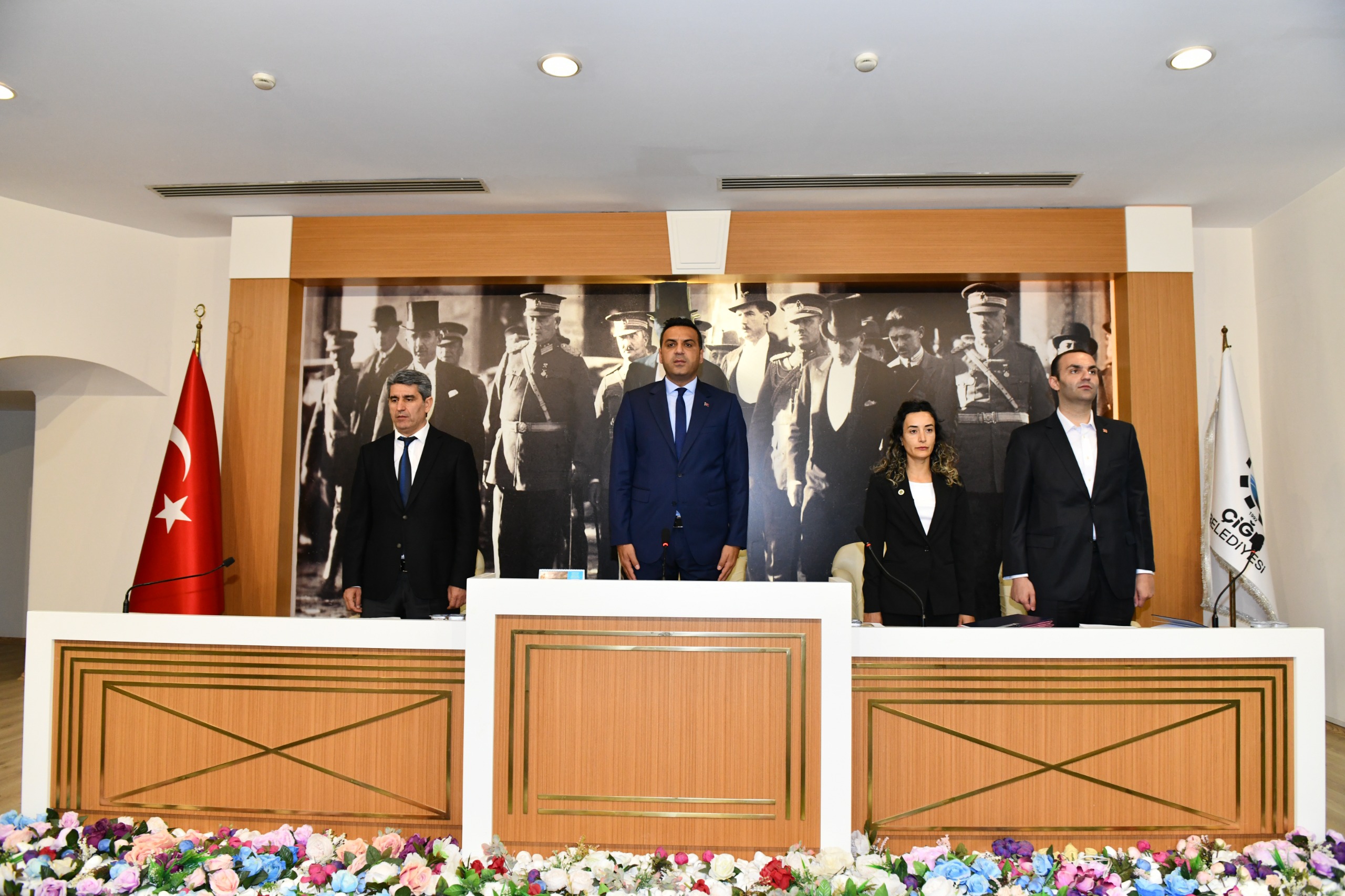 Çiğli'de Yeni Dönem Uyum ve Birlik Mesajı ile Başladı: Yıldız, Muhalefete Açık ve Mahallelerle Beraber