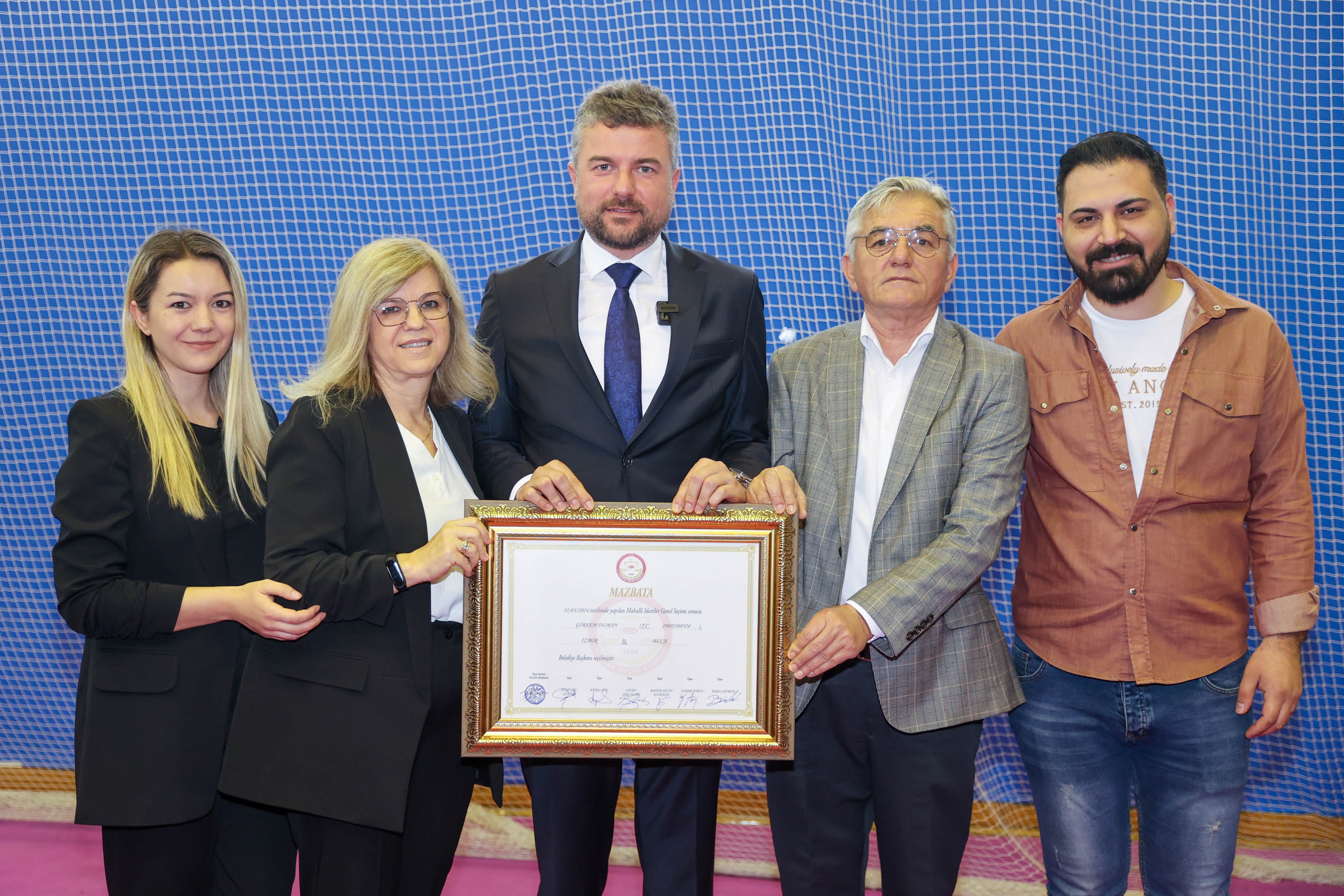 Duman Mazbatayı Aldı, Bucalılardan Coşkulu Destek!