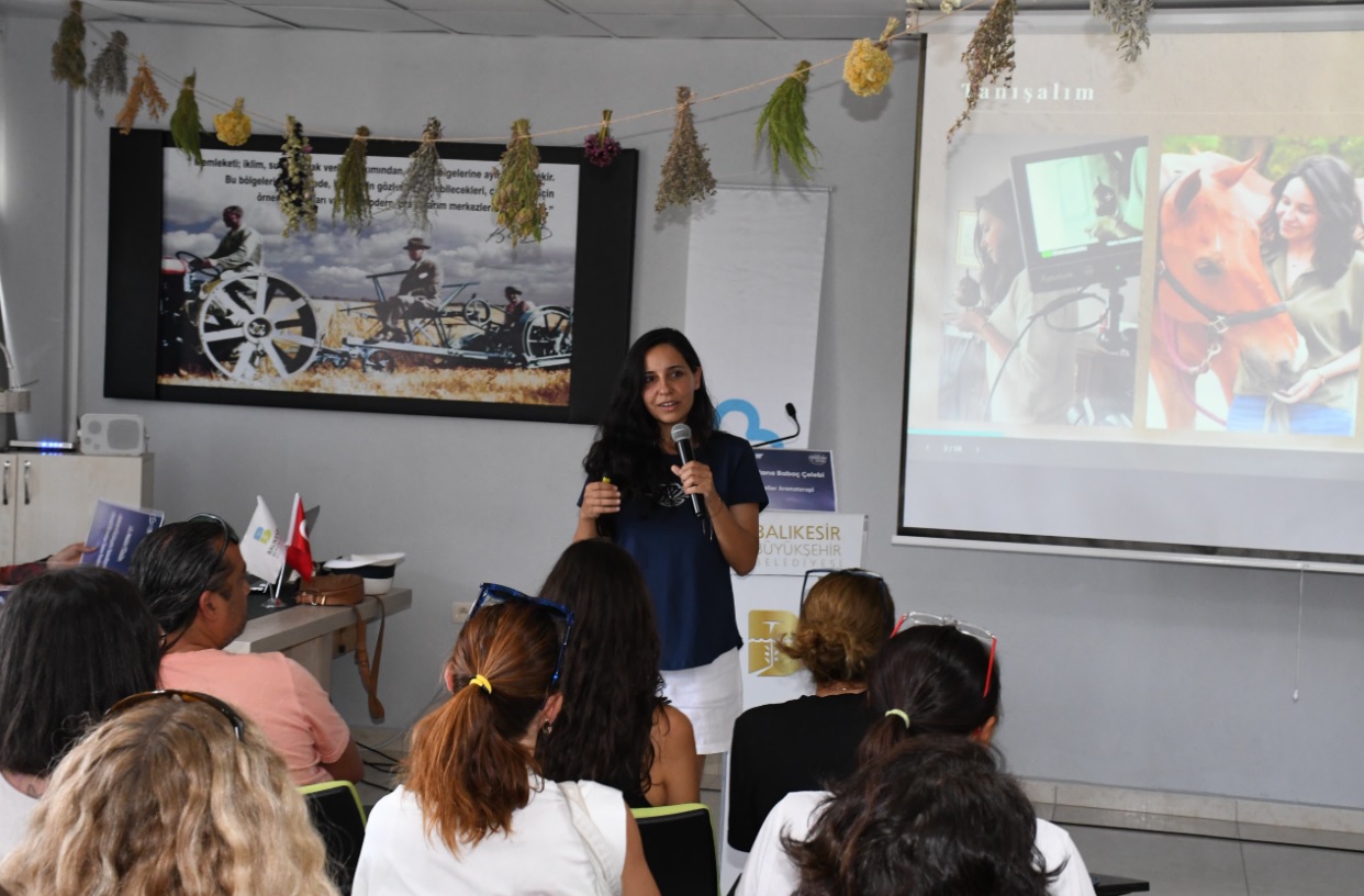 Dr. Rana Babaç Çelebi'den Tütsü ve Tedavi Semineri: Balıkesir'de Aromaterapi Tutkunları Buluştu