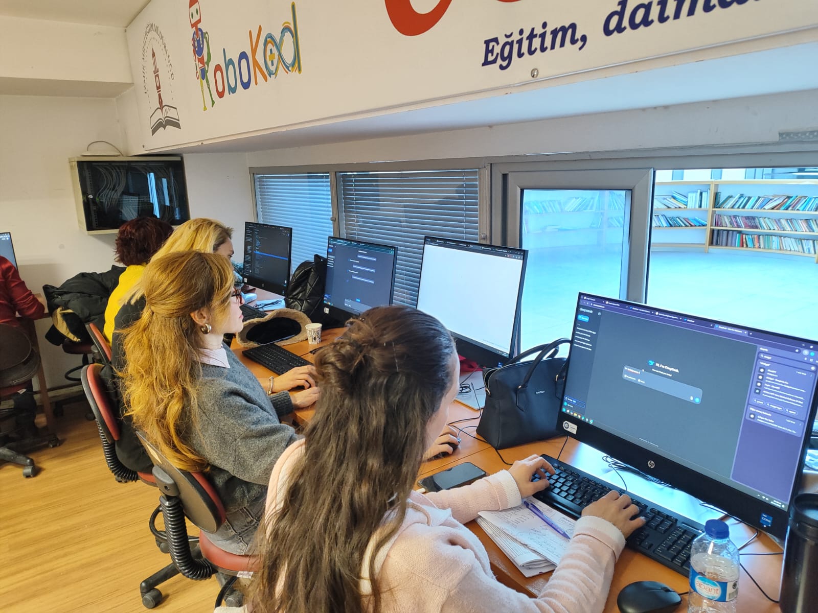 İzmir’de Yapay Zekâ Destekli Dijital Eğitim Hamlesi