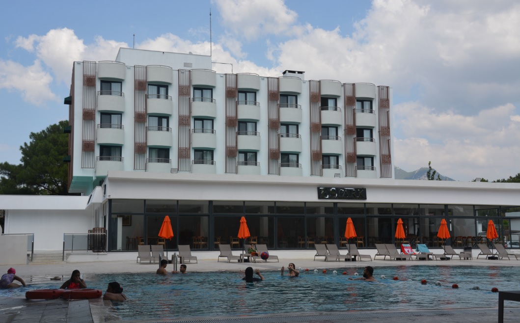 İESOB’den Ekonomik Tatil Alternatifi: ESPARK Otel Bu Yaz İzmirlilerin Gözdesi Olacak