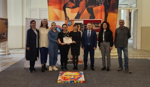 İzmir’de Eğitimde Büyük Dönüşüm: Erasmus+ ile 400 Öğrenci ve 470 Öğretmen Avrupa Yolunda!