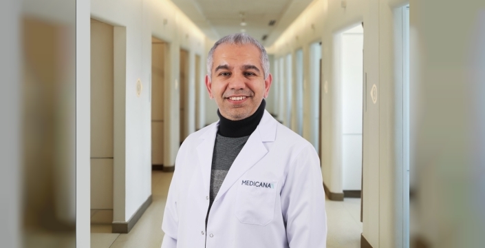 Doç. Dr. Uysal Uyarıyor: Alzheimer Hastasına ' Burası Senin Evin ' Demeyin! İşte Doğru Yöntem