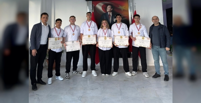 Manisalı Genç Şefler, GastroAntalya’yı Fethetti: 3 Altın, 1 Gümüş!