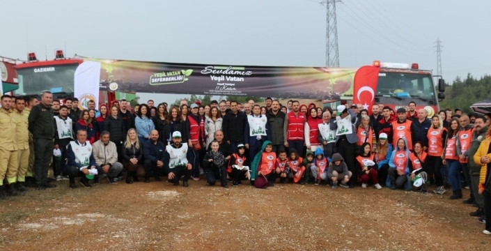 Torbalı’da Yeşil Seferberlik: Philip Morris Türkiye ve Gönüllülerden Bin Fidan