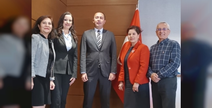 İzmir’in Kuzeyinde Devrim: Villakent-Foça Otoyolu İçin İmzalar Atıldı!