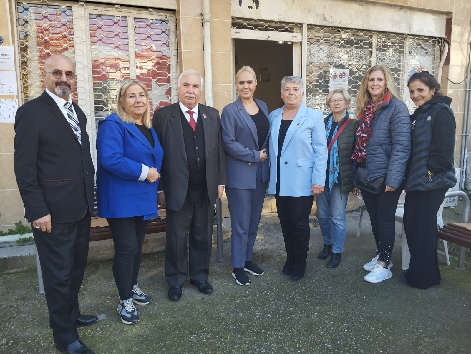 Bayraklı’nın ilk kadın belediye başkanı olmaya aday: Jale Gönüllü Karasu