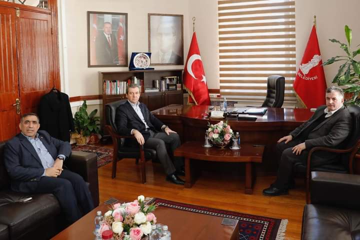Bergama ve Kınık Arasında Güç Birliği