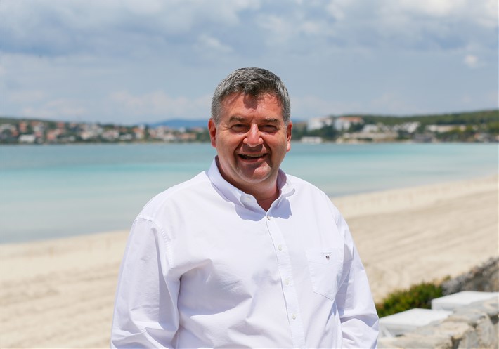 Çeşme Belediye Başkanı M. Ekrem Oran, Yerel Seçimlerde Güçlü Bir Destek Aldı
