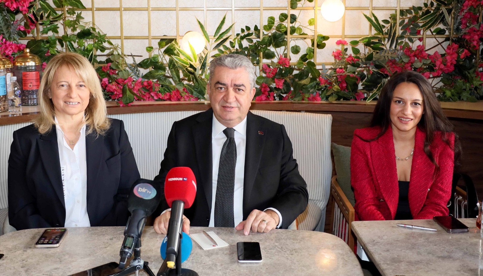 CHP’li Serter’den Karabağlar için iddialı projeler