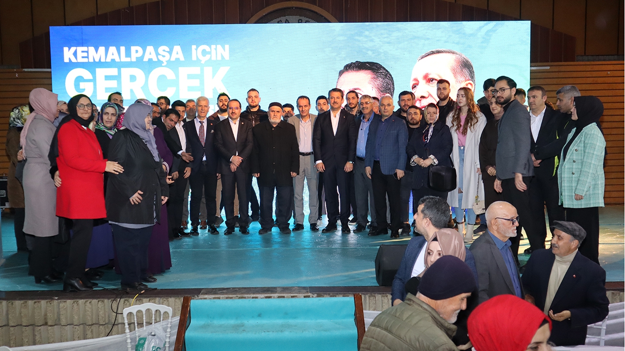 Cumhur İttifakı Kemalpaşa’da büyük coşkuyla karşılandı