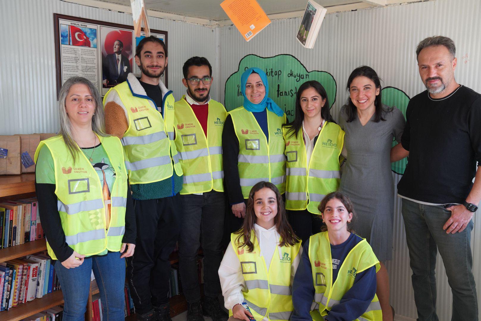 Deprem bölgesindeki insanların duygularını paylaşabilecekleri bir platform: Sen Yaz Ülkem Okuyor