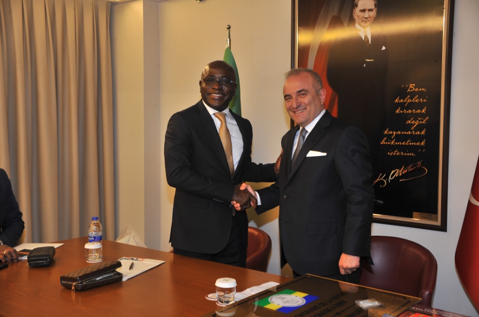 İzmir’de Diplomatik Yenilik: Muzaffer Tağıl, Gabon’un Yeni Fahri Konsolosu