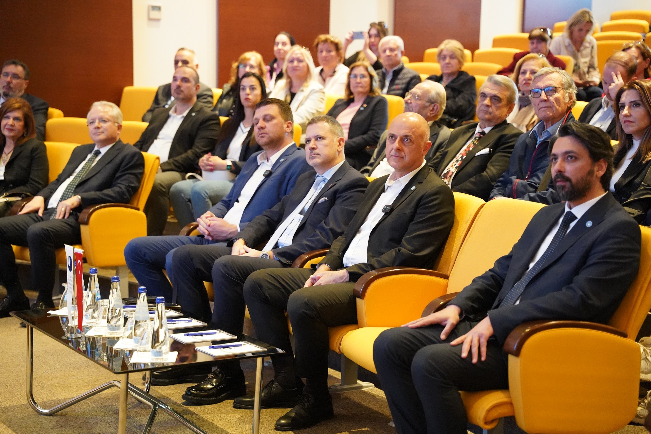 İzmir'in Ekonomisi İYİ Parti ile İvme Kazanacak