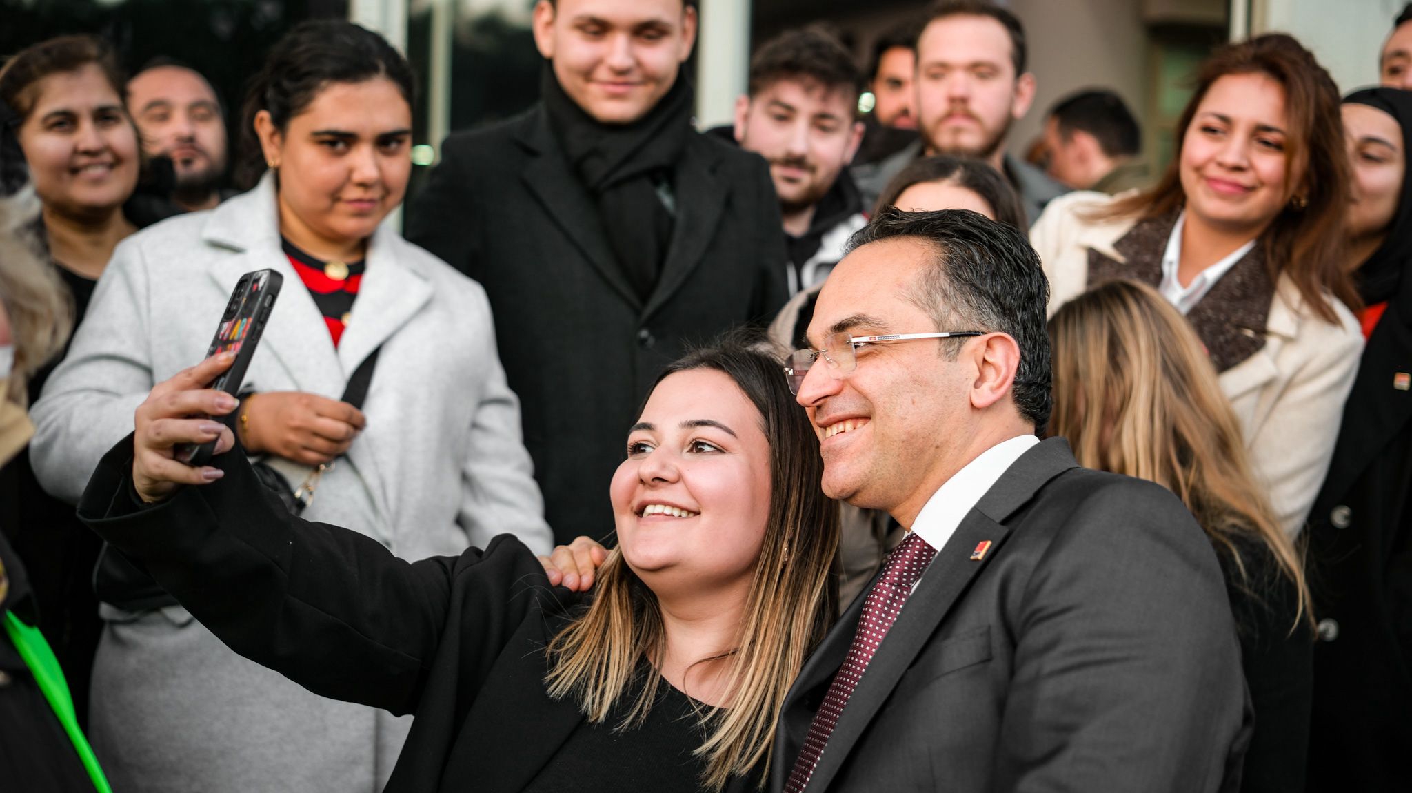 #izmiricinonerimvar Kampanyasıyla İzmirli Hemşerilerinin Sesini Duyan Olgun Atila