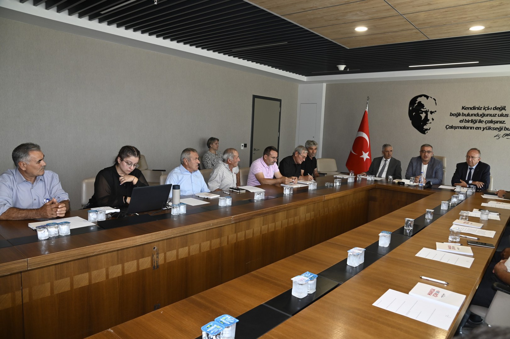 Manisa Büyükşehir Belediyesi’nden Süt Üreticilerine Tam Destek
