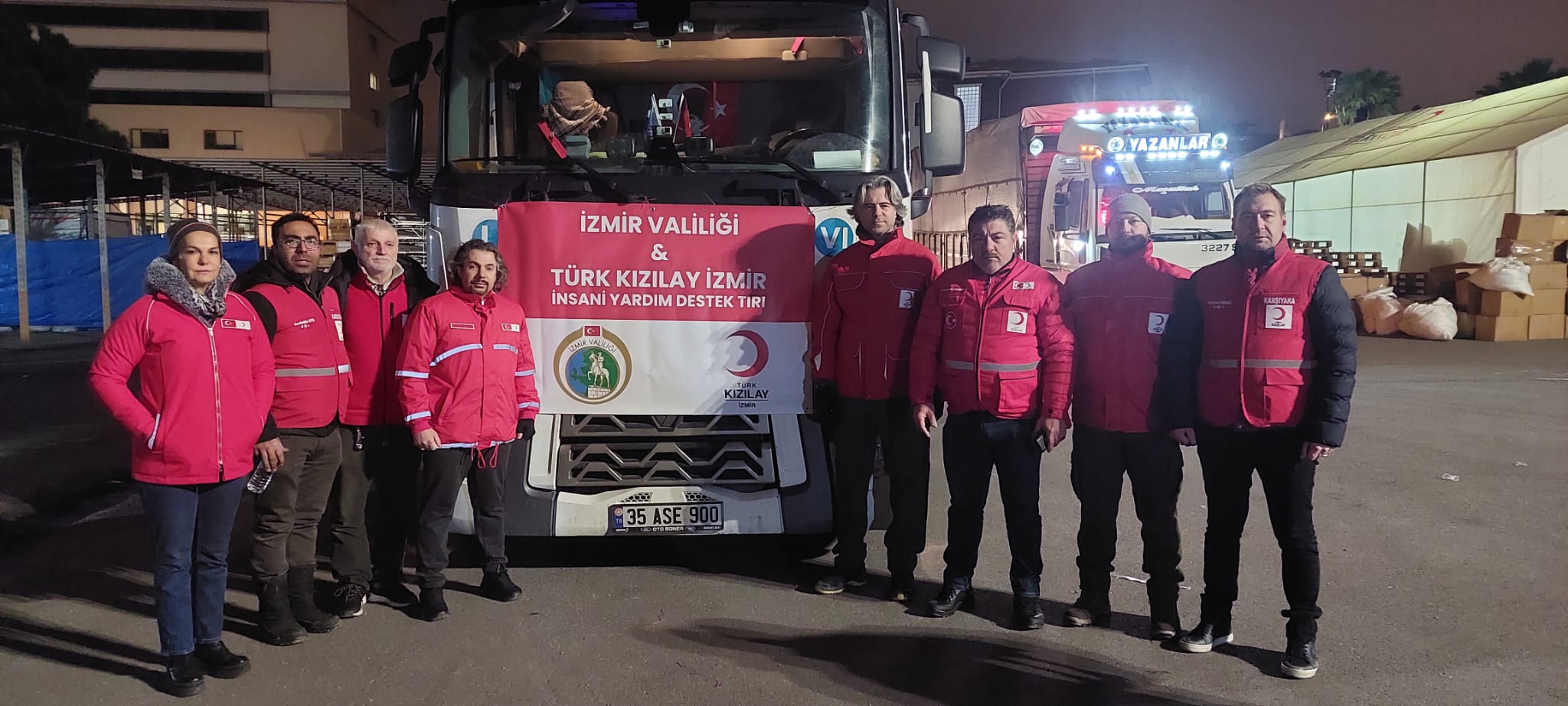 Türk Kızılay İzmir Şubesi’nin Deprem Yardım Tırları 120’ye Ulaştı
